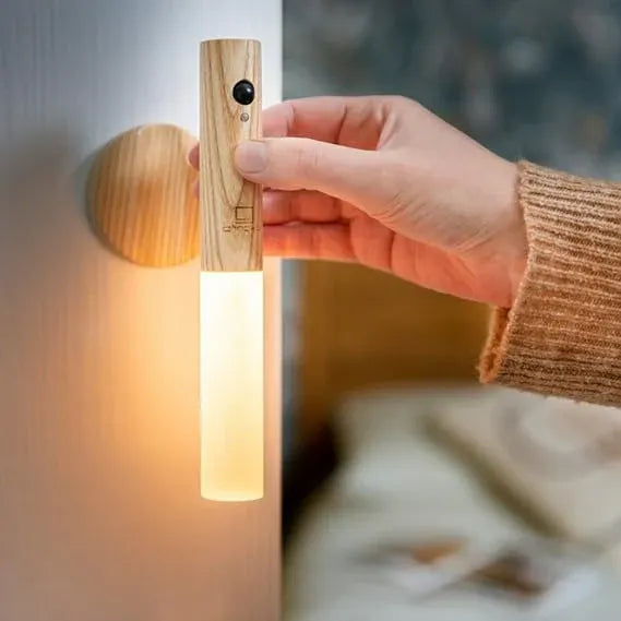 Smart Motion LED Wood Night Light – USB Rechargeable Lamp